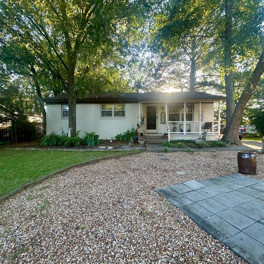 Room for rent in Homewood, AL