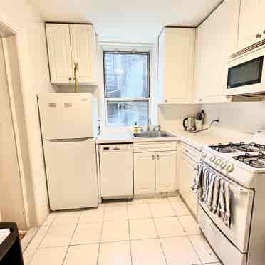 1br avail in a furni. 2br apt