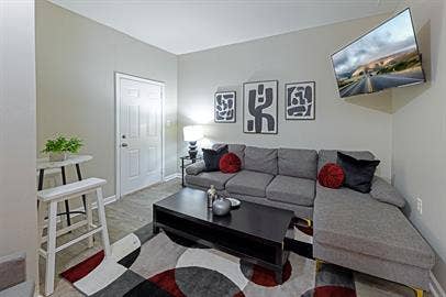 1 BR in Riverdale