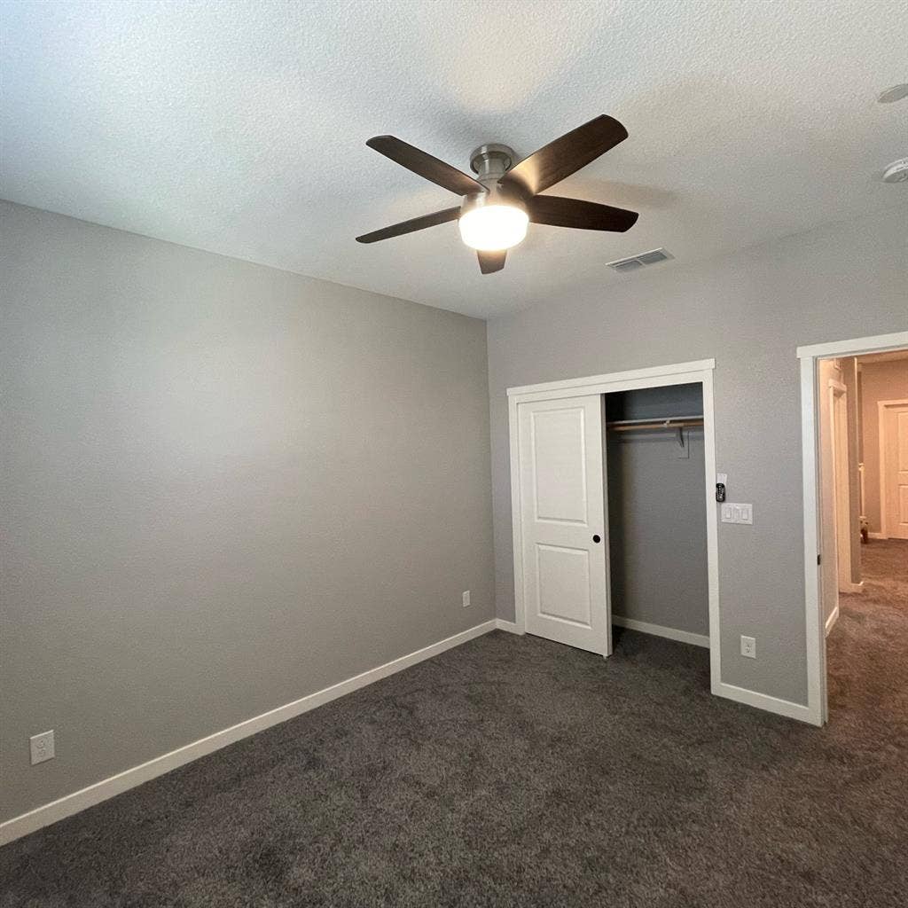 Looking for 1 Roommate in West Sac!