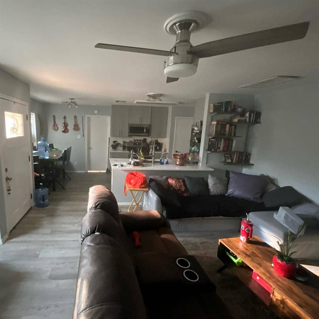 Room available-
3b house In s Austin