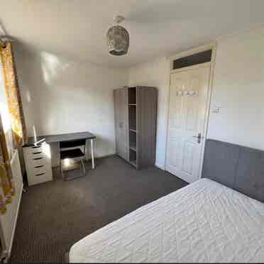 Double bedroom - Female only