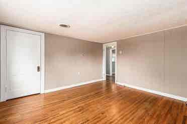 Quiet Duplex  minutes from OSU