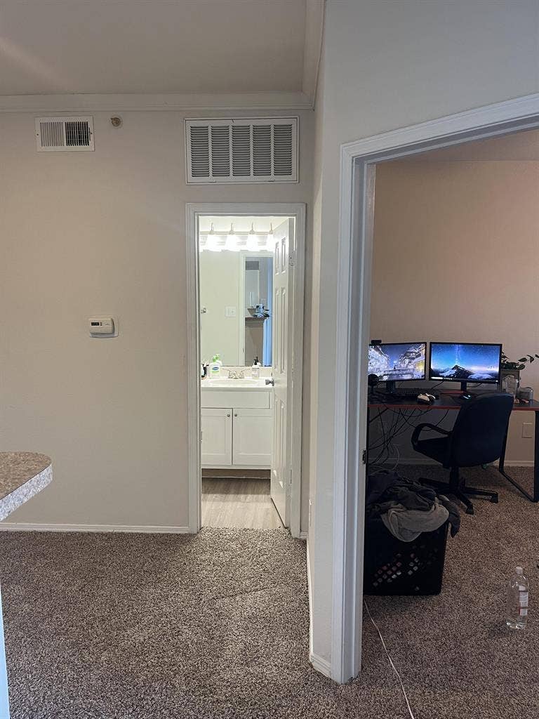 apartment available in Austin