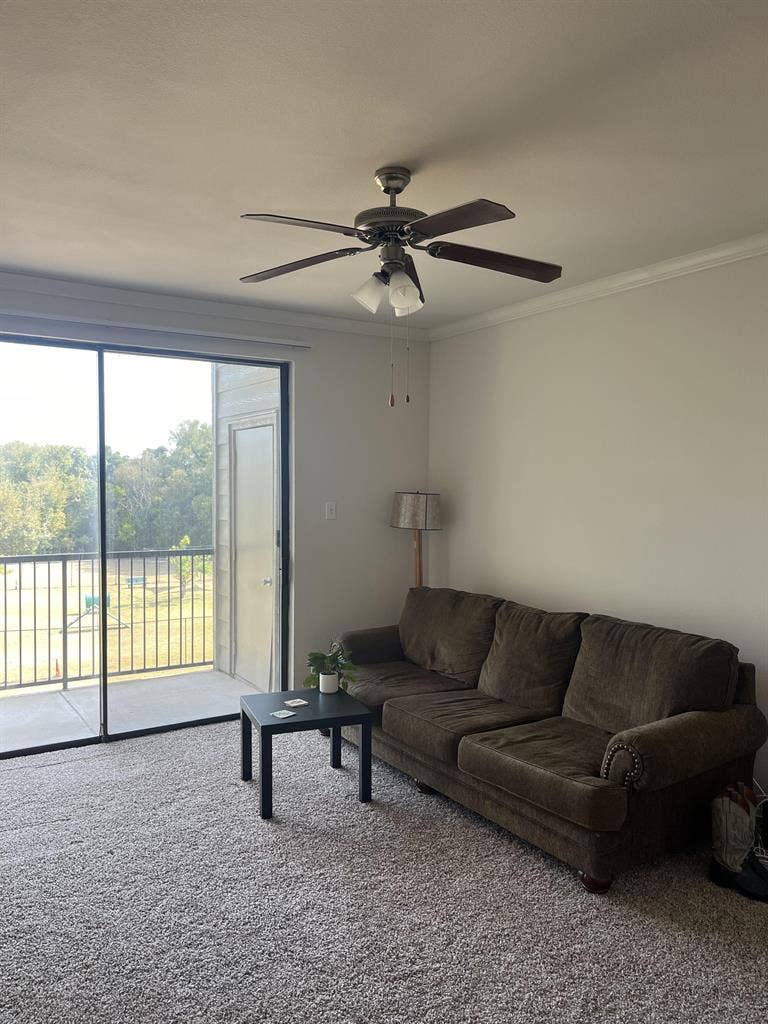 apartment available in Austin