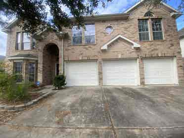 Huge rooms for rent!!!