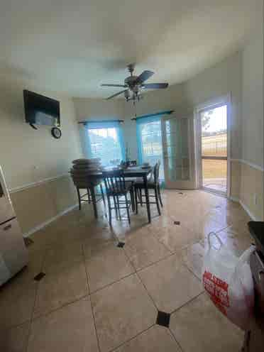 Huge rooms for rent!!!