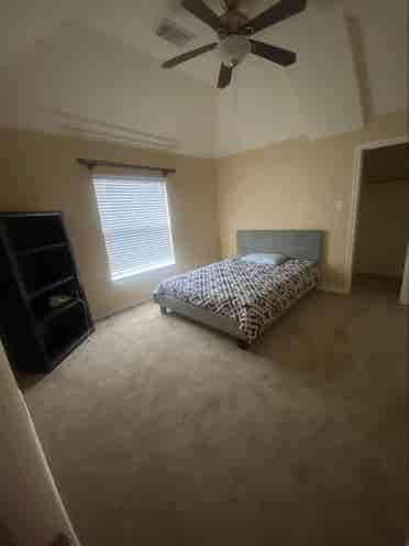 Huge rooms for rent!!!
