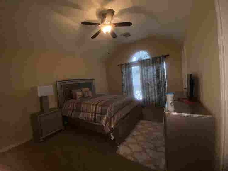 Huge rooms for rent!!!