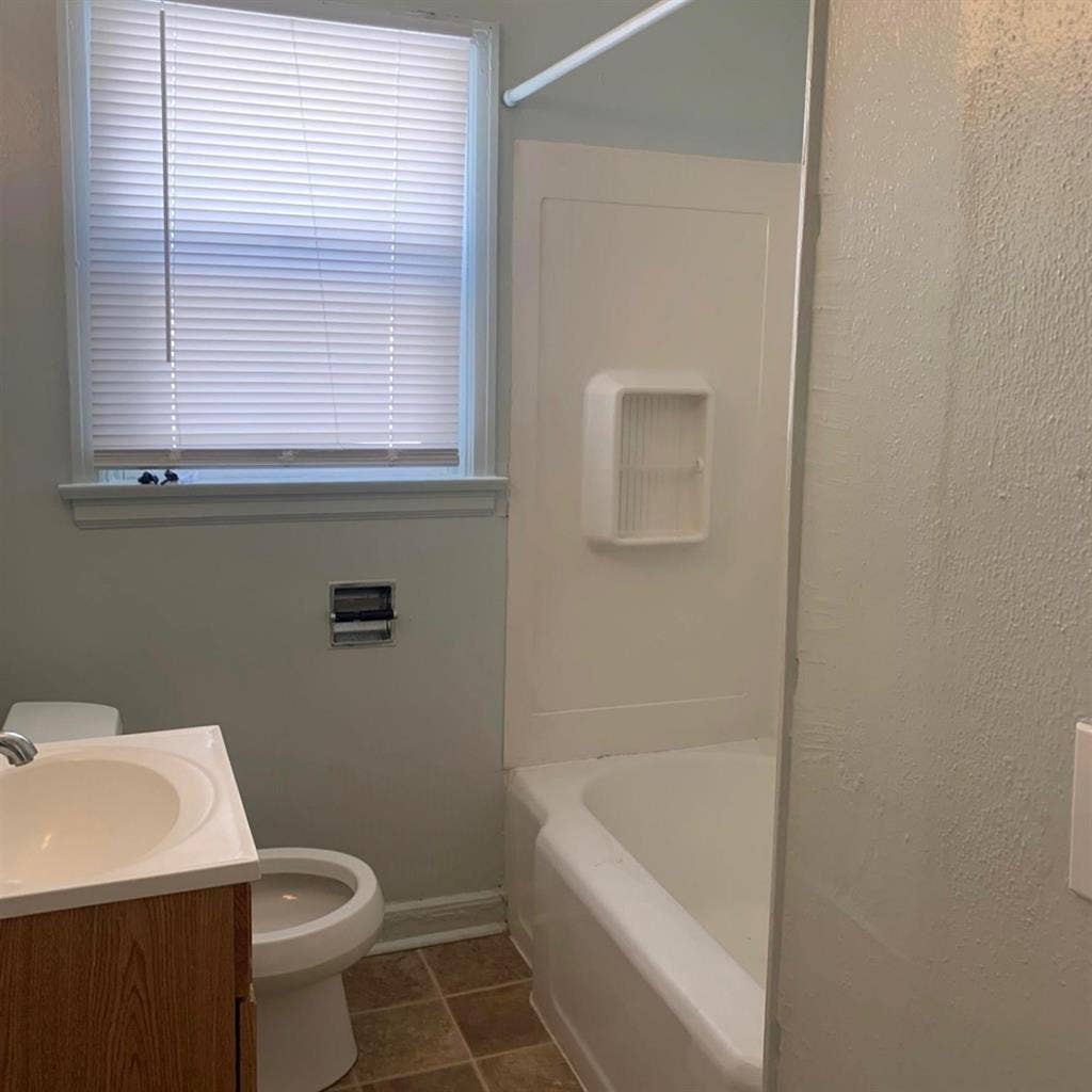 Sublet Lease for  bath