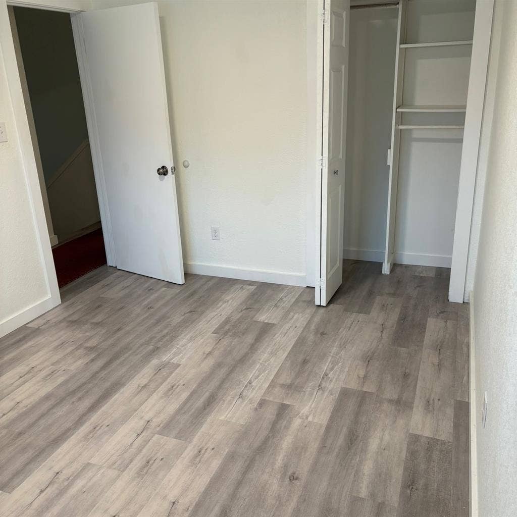 Looking for Roommate NE ATX