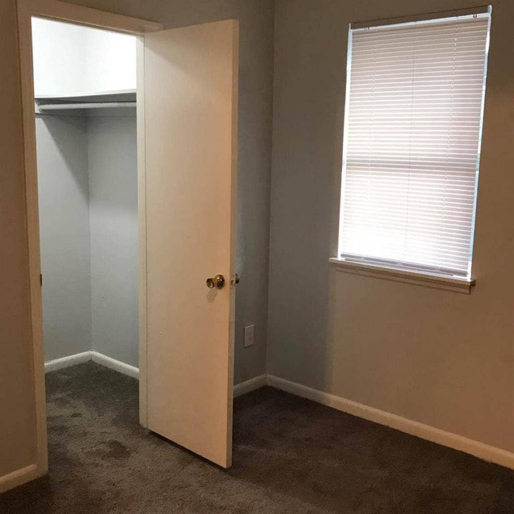 Master room for rent $