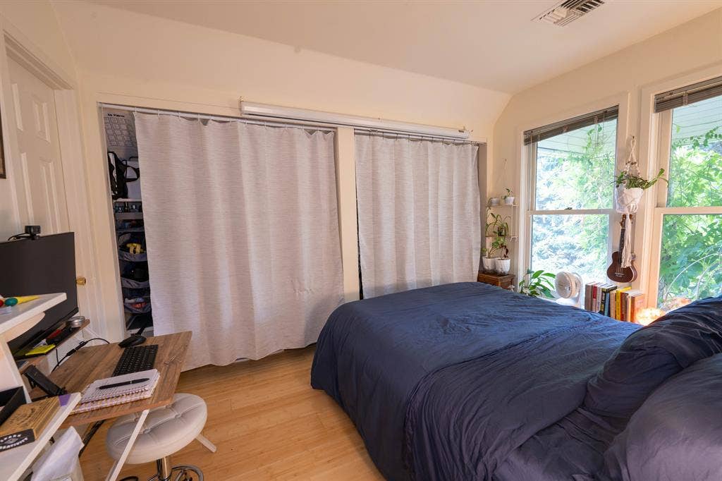 Downtown Nob Hill Sublease