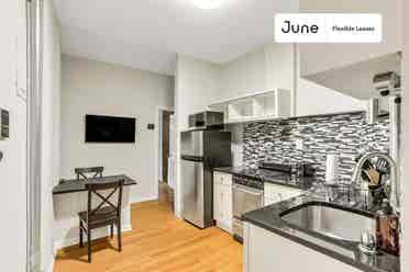 2 BR in New York City