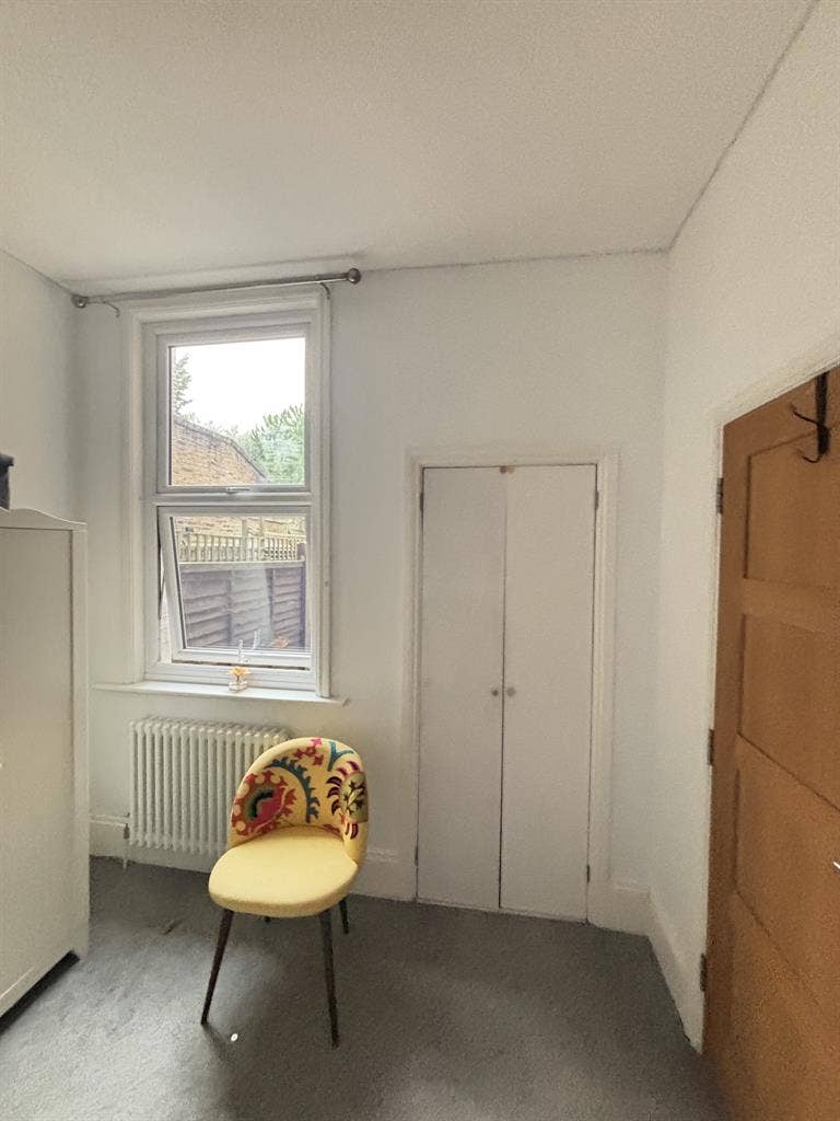 Double room / Female preferred