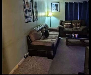 Looking for roommate