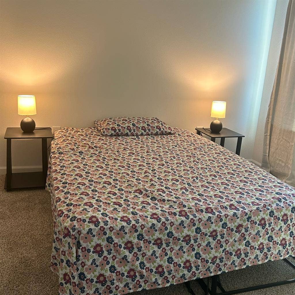 Rent a room in Freeport