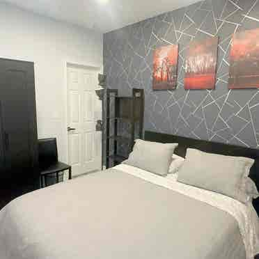 Room in Richmond Hill