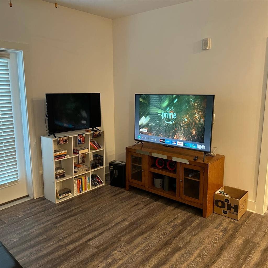 Roommate Needed