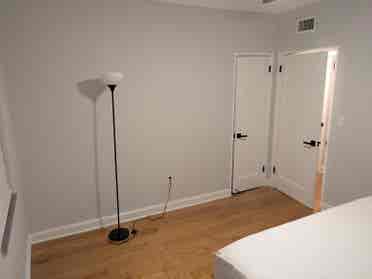 Room rental in South Beach /mo