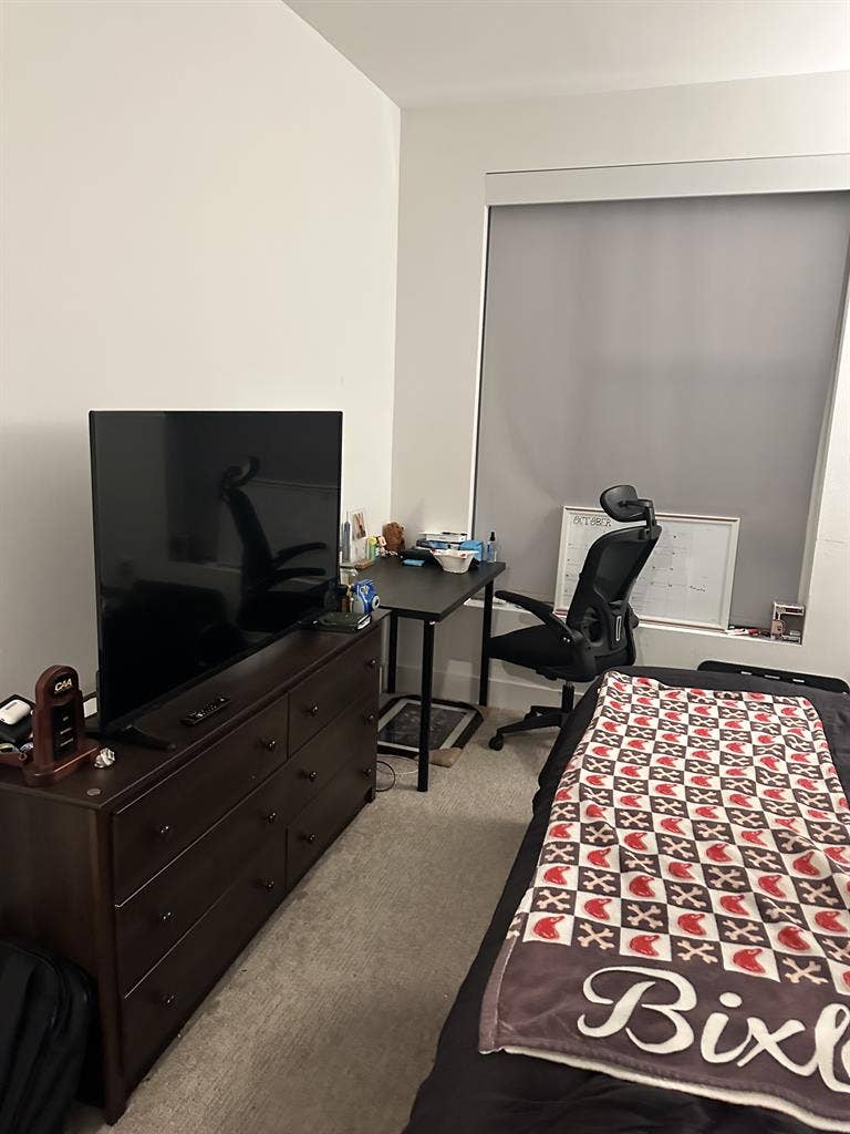 Open bedroom for rent