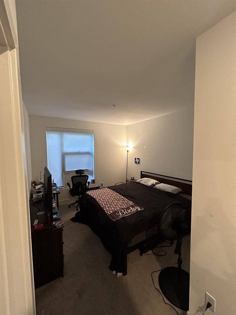 Open bedroom for rent