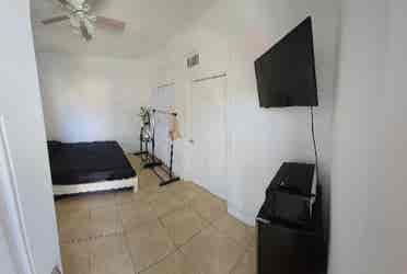 Room to rent in Shorecrest