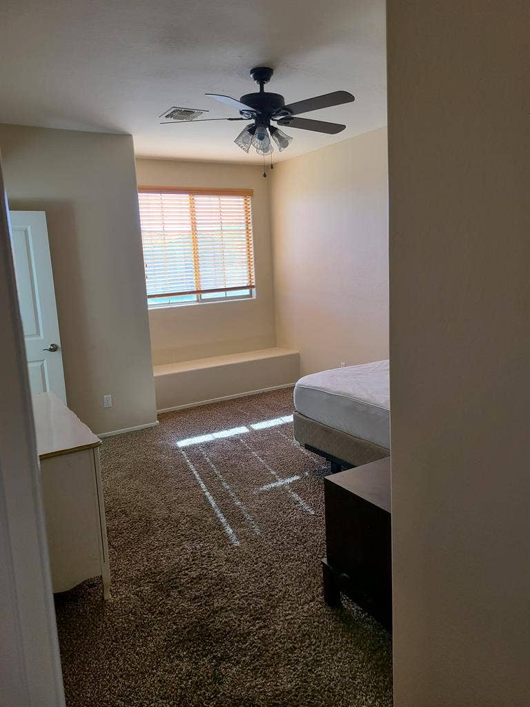 Room for Rent in North Phoenix