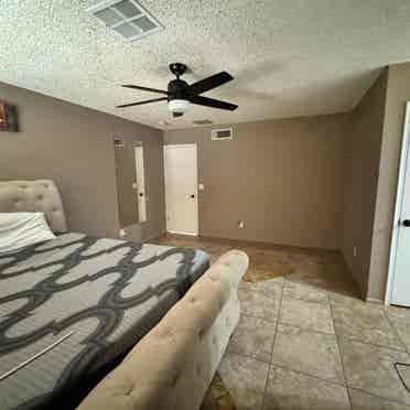 Master bedroom couples & pets ok