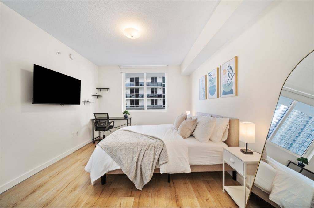 Downtown Room with own Bathroom