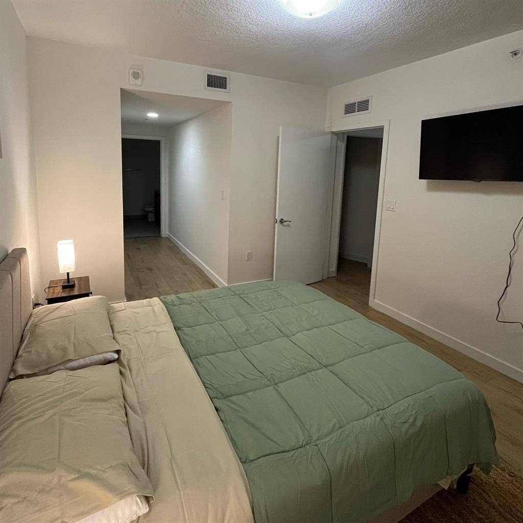 Downtown Room with own Bathroom