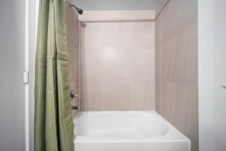 Downtown Room with own Bathroom