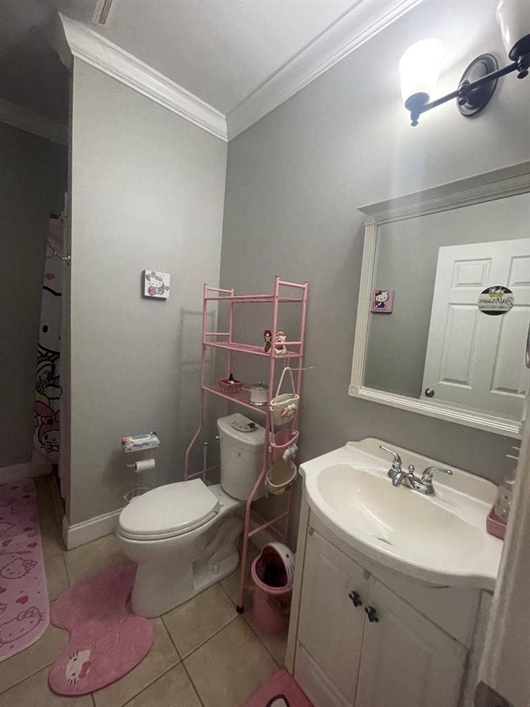 Hello Kitty Room in Lakewood of Atl