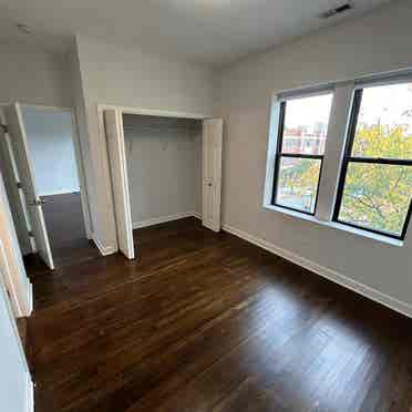 Sunny, Central Andersonville 3bed