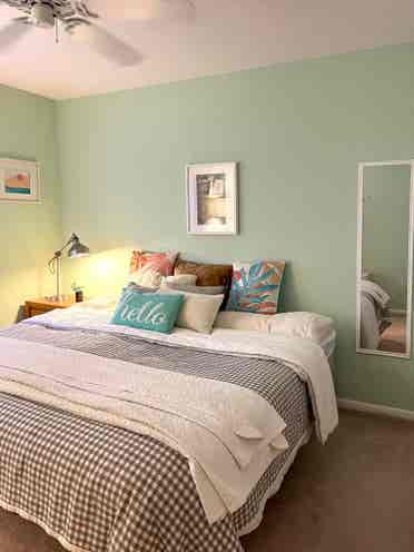 Beautiful bedroom in nice community