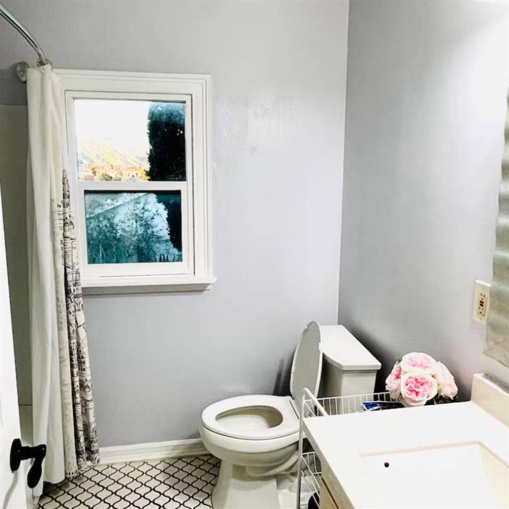 Private bedroom and Bath Pacoima