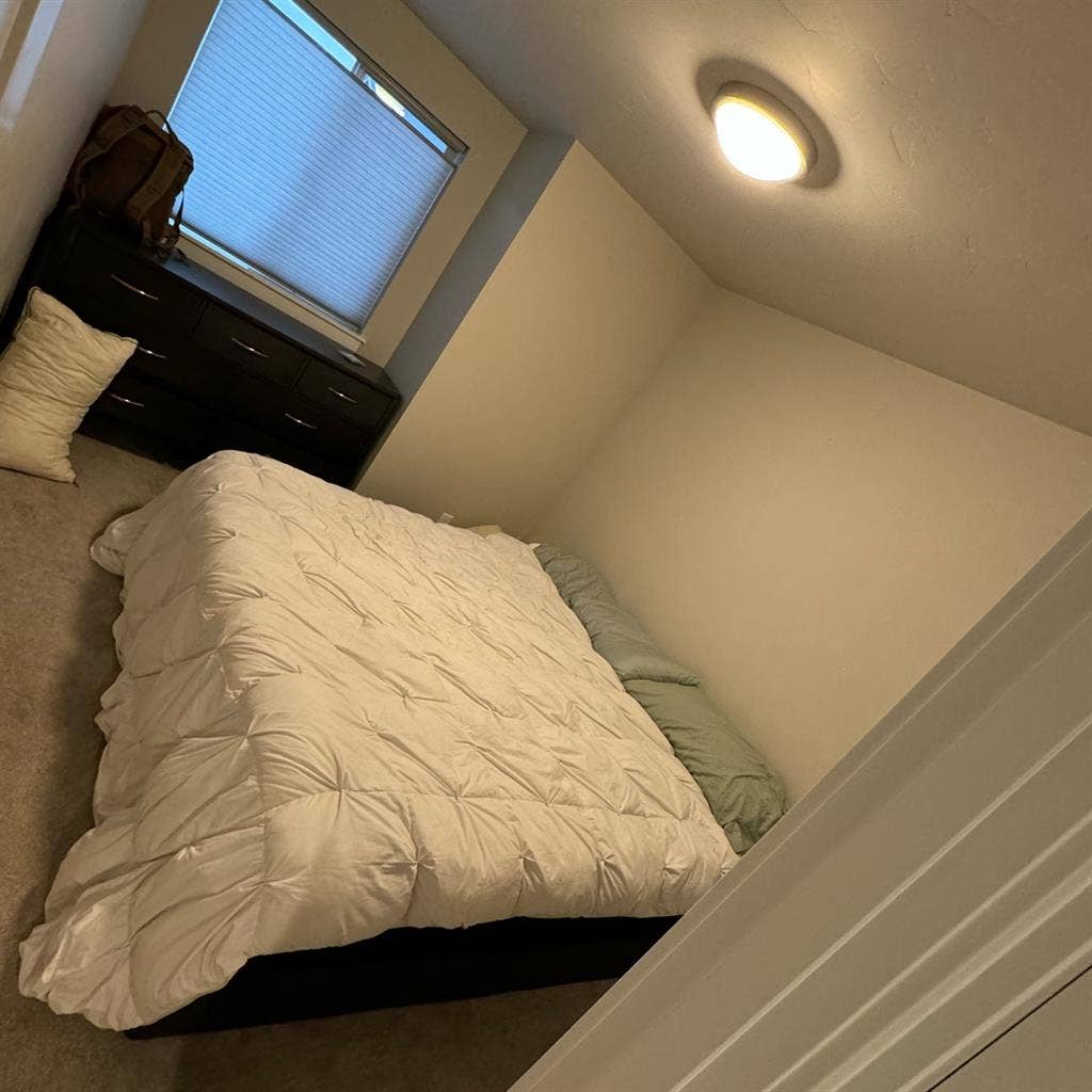 Room for rent in Triple Ridge