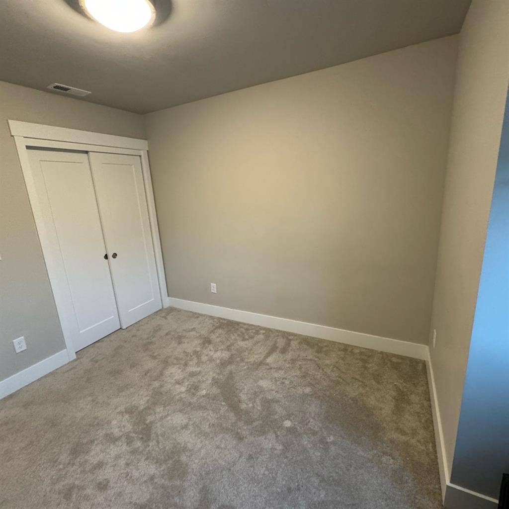 Room for rent in Triple Ridge