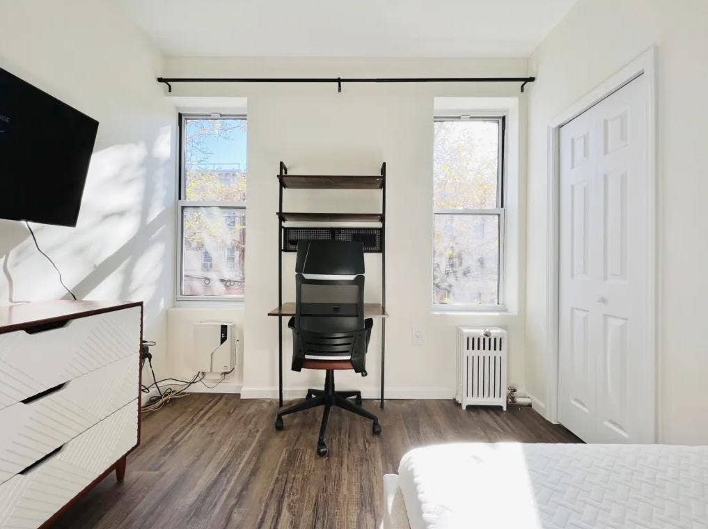 Furnished Room in Ridgewood