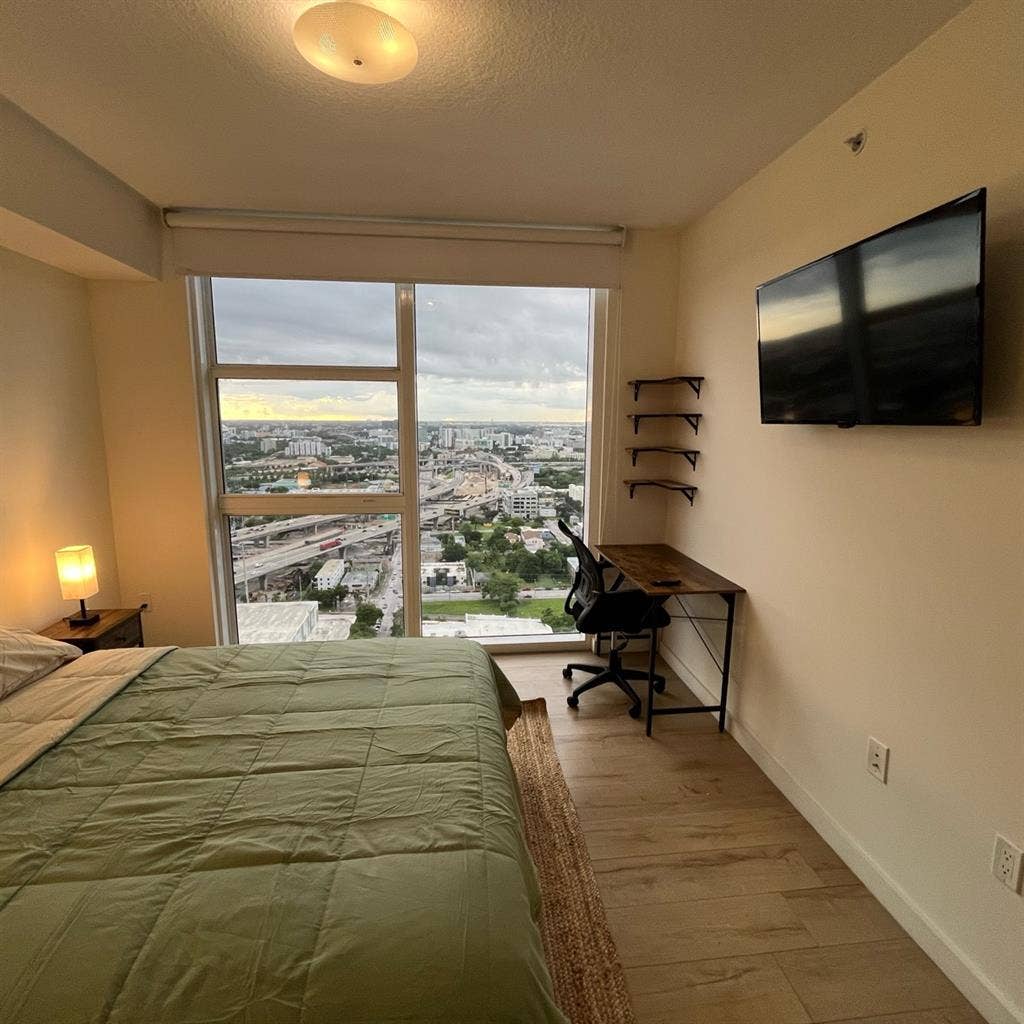 Single Bedroom in Downtown Miami