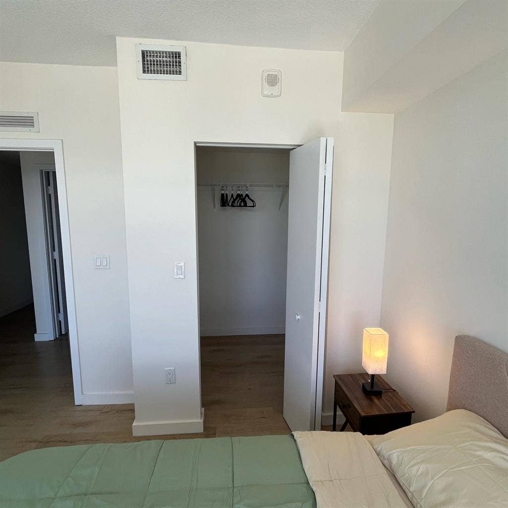 Single Bedroom in Downtown Miami