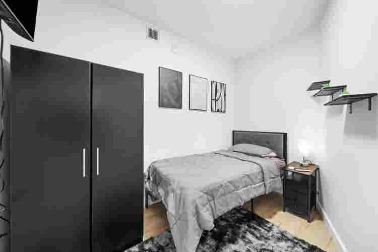 Single Room in Downtown Miami