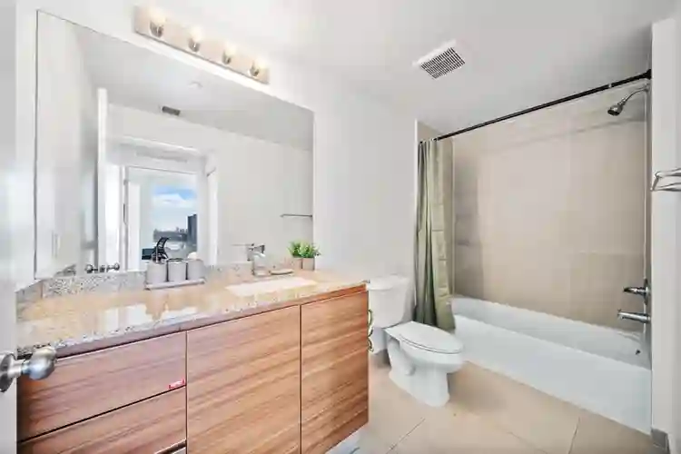 Single Room in Downtown Miami