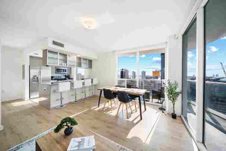 Single Bedroom in Downtown Miami
