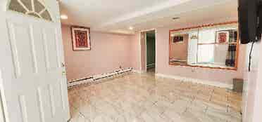 1 Bed room Semi-Basement Apartment