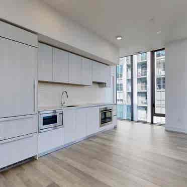 Condo in Yorkville!