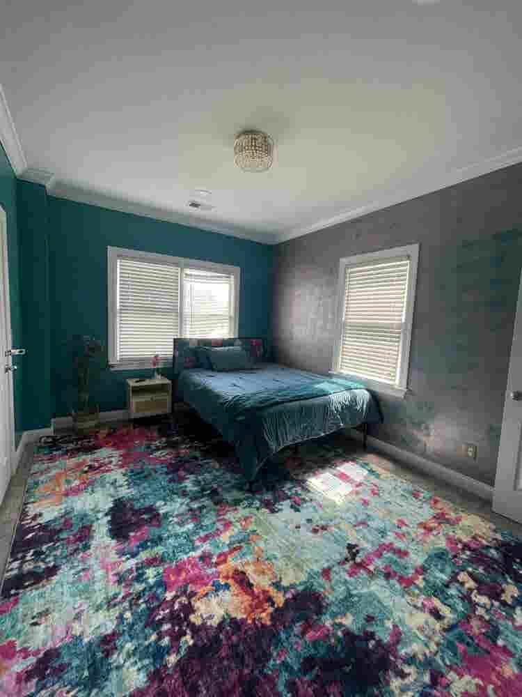 Teal Room in Lakewood for Women