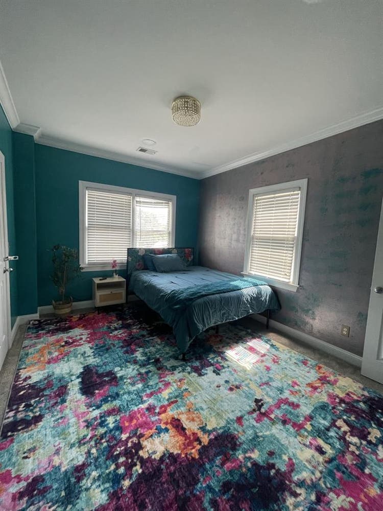 Teal Room in Lakewood for Women