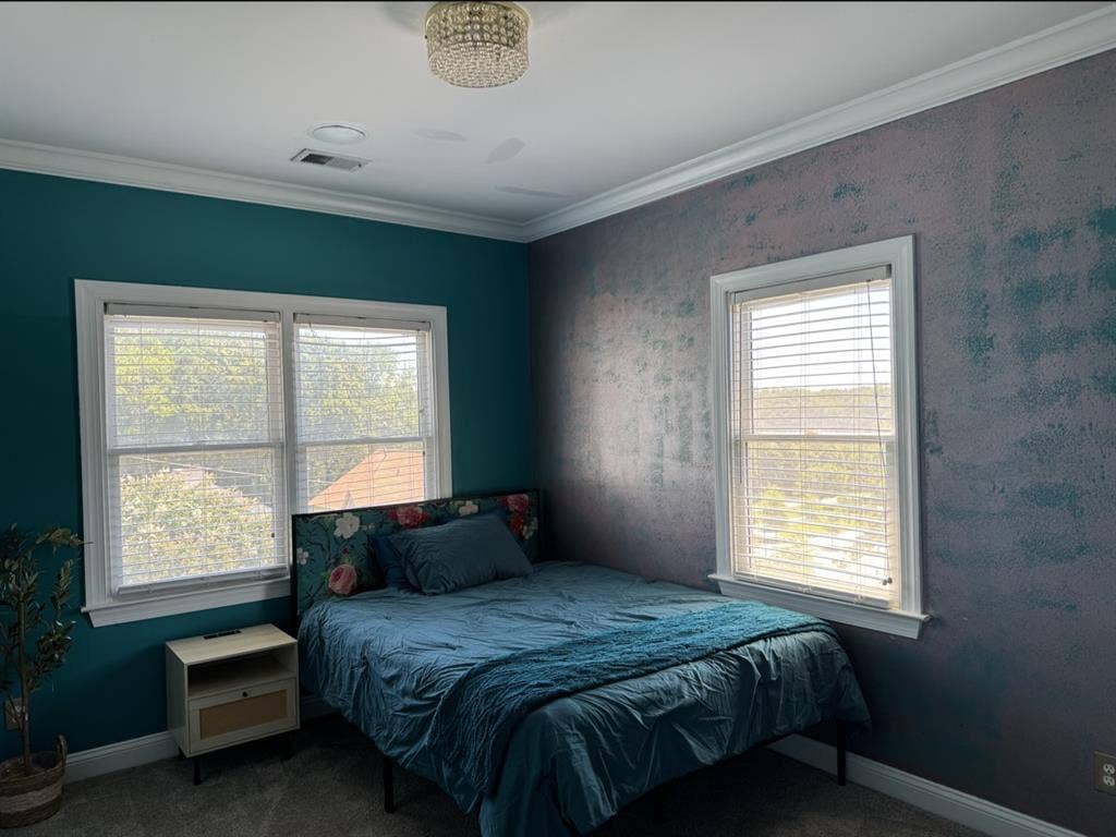 Teal Room in Lakewood for Women