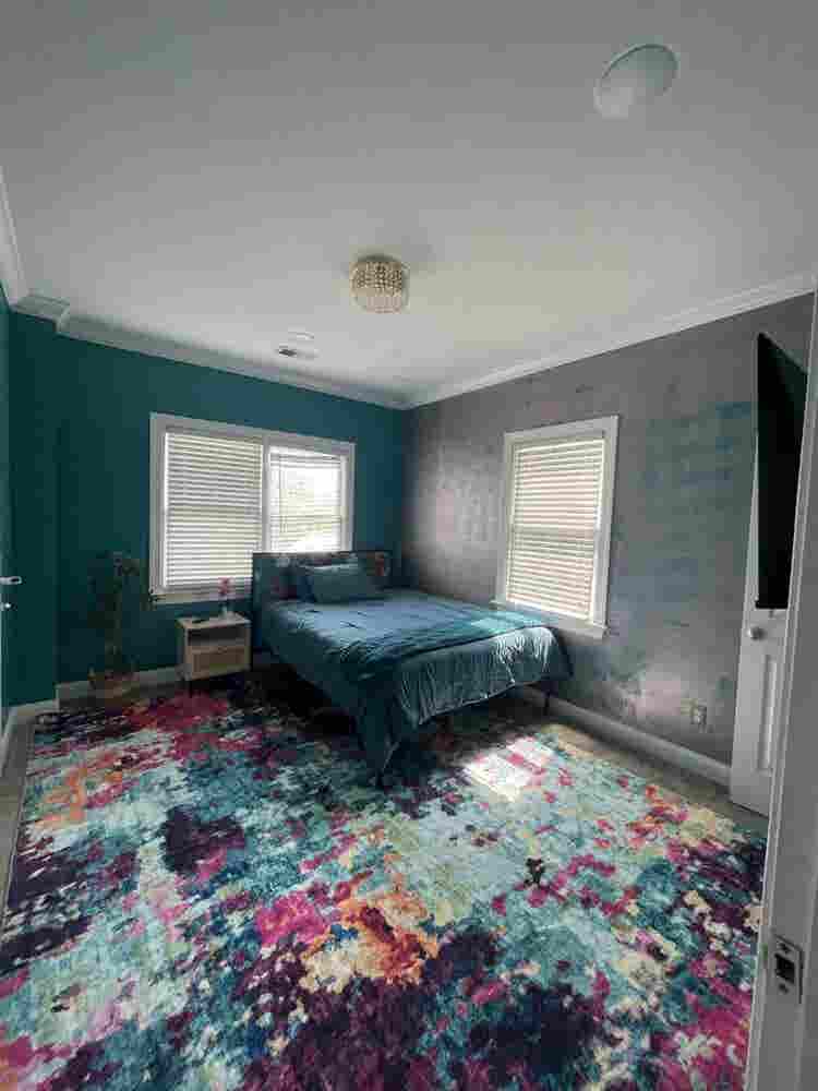 Teal Room in Lakewood for Women